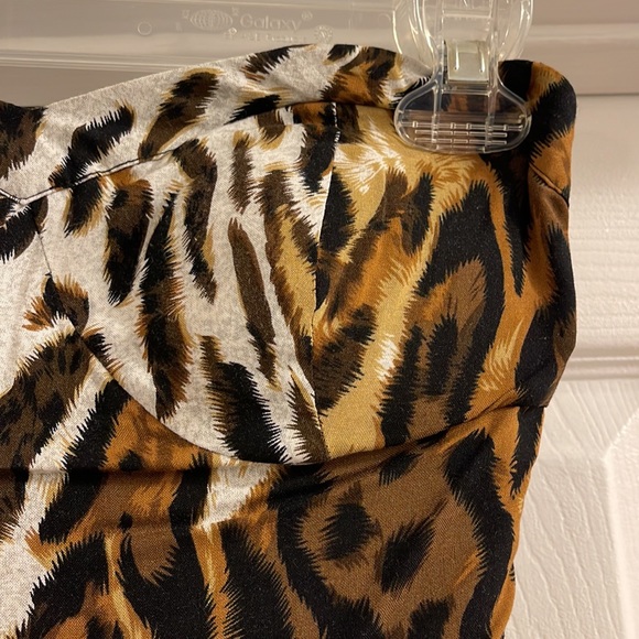 Wet Seal- Leopard Print peplum tube top - Picture 4 of 9
